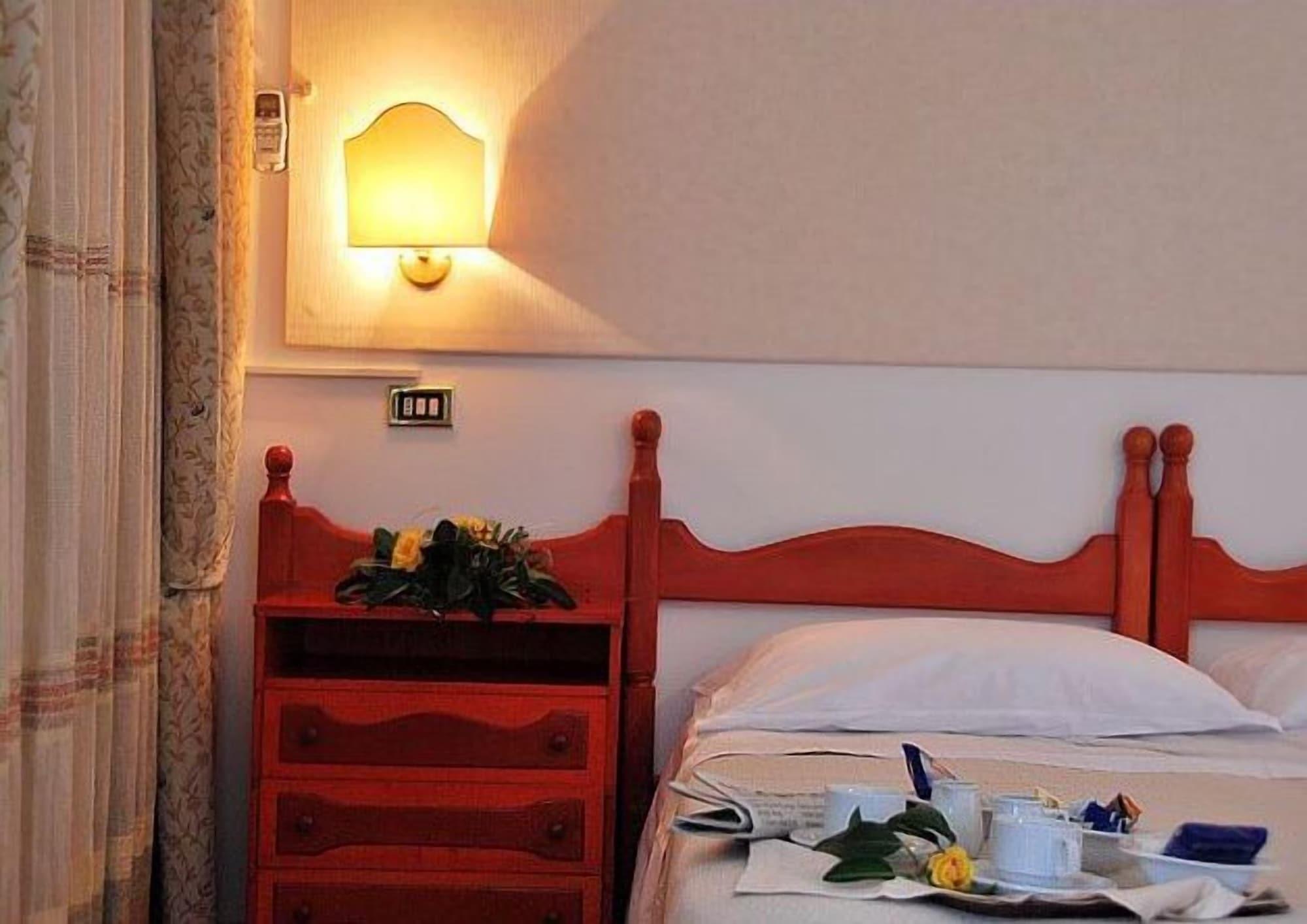 Hotel Incanto Остуни Экстерьер фото